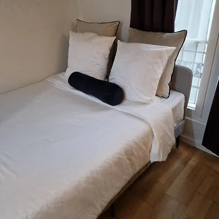 Belle Appartement Au Canal De Saint Martin Paris Exterior photo